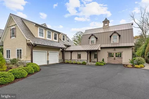 Exterior - 6529 Sothoron Rd, Mclean, VA 22101 photo 5 of 22