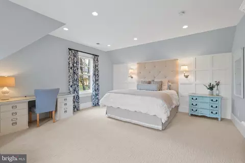 Bedroom - 6529 Sothoron Rd, Mclean, VA 22101 photo 8 of 9