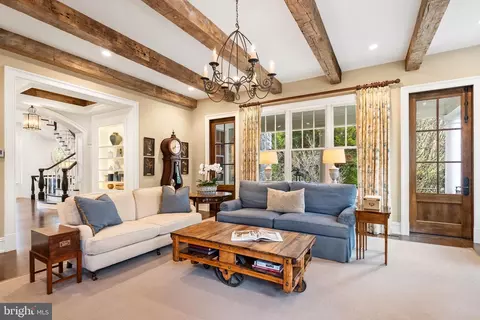 Living - 6529 Sothoron Rd, Mclean, VA 22101 photo 4 of 9