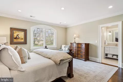 Bedroom - 6529 Sothoron Rd, Mclean, VA 22101 photo 5 of 9