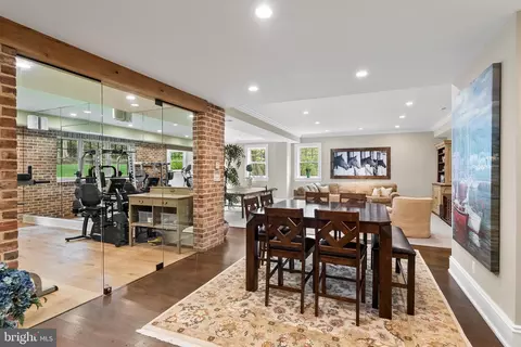 Dining - 6529 Sothoron Rd, Mclean, VA 22101 photo 6 of 8