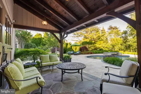 Exterior - 6529 Sothoron Rd, Mclean, VA 22101 photo 10 of 22