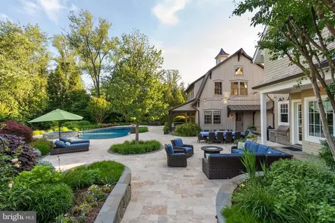 Exterior - 6529 Sothoron Rd, Mclean, VA 22101 photo 8 of 22
