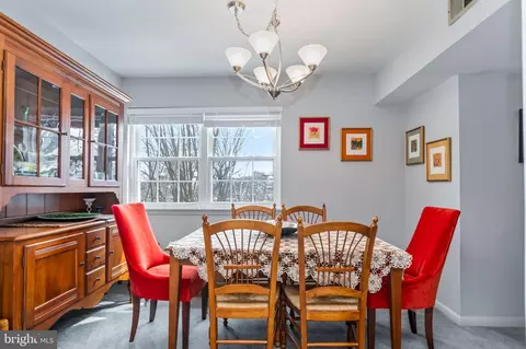 Dining - 1904 Wilson Ln #101, Mclean, VA 22102 photo 3 of 3