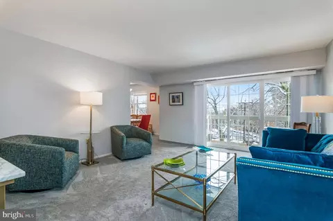 Living - 1904 Wilson Ln #101, Mclean, VA 22102 photo 3 of 3