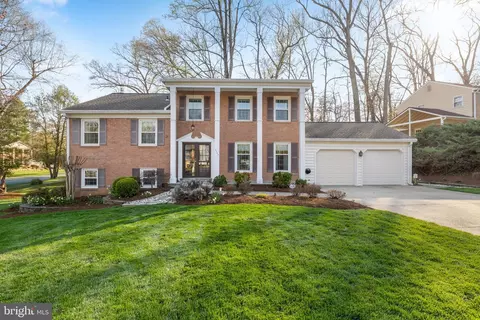 4500 Wakefield Dr, Annandale, VA 22003