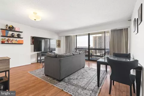 5505 Seminary Rd #1106N, Falls Church, VA 22041
