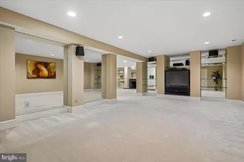 Living - 8013 Greenwich Woods Dr, Mclean, VA 22102 photo 11 of 11