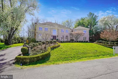 Exterior - 8013 Greenwich Woods Dr, Mclean, VA 22102 photo 17 of 17