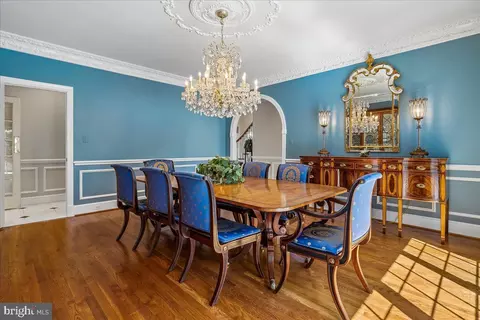 Dining - 8013 Greenwich Woods Dr, Mclean, VA 22102 photo 3 of 7