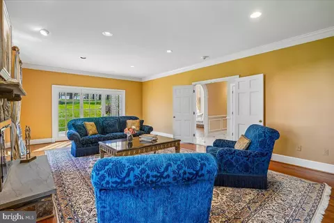 Living - 8013 Greenwich Woods Dr, Mclean, VA 22102 photo 7 of 11
