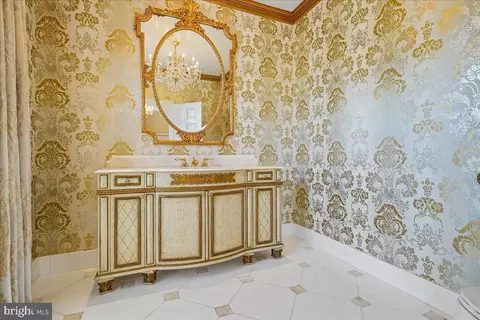 Bath - 8013 Greenwich Woods Dr, Mclean, VA 22102 photo 1 of 9