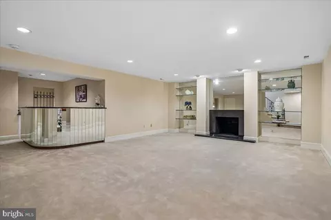Living - 8013 Greenwich Woods Dr, Mclean, VA 22102 photo 9 of 11