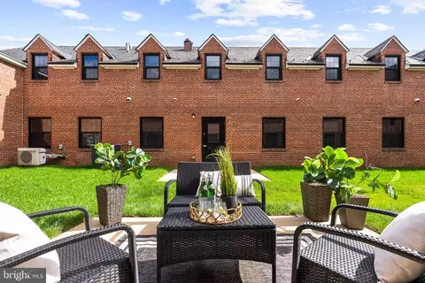 9071 Power House Rd #102, Lorton, VA 22079