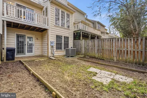Exterior - 7808 Bellwether Ct, Lorton, VA 22079 photo 7 of 8
