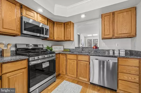 Kitchen - 7808 Bellwether Ct, Lorton, VA 22079 photo 3 of 5