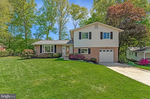 5392 Gainsborough Dr, Fairfax, VA 22032