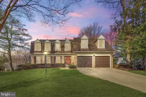 10150 Red Spruce Rd, Fairfax, VA 22032