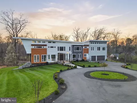 2368 Hunter Mill Rd, Vienna, VA 22181