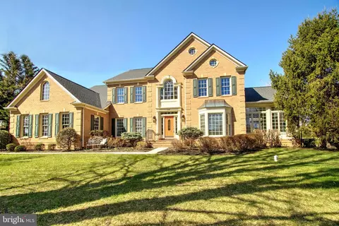 1096 Great Passage Blvd, Great Falls, VA 22066