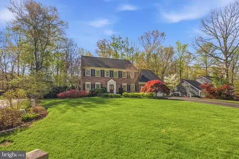 7317 S View Ct, Fairfax Station, VA 22039