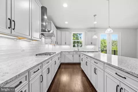 7753 Belvale Dr, Alexandria, VA 22315