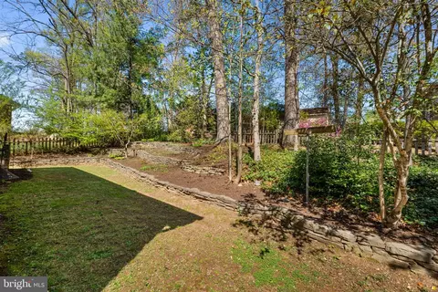 Exterior - 6703 Norview Ct, Springfield, VA 22152 photo 6 of 7