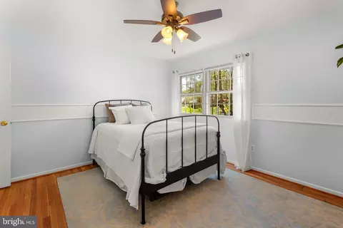 Bedroom - 6703 Norview Ct, Springfield, VA 22152 photo 7 of 12