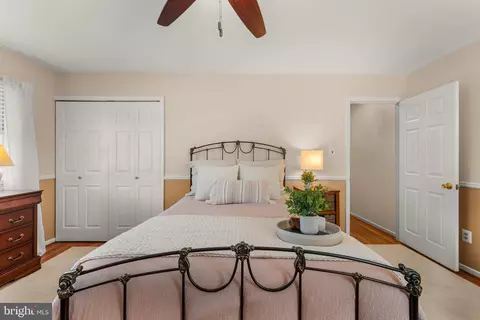 Bedroom - 6703 Norview Ct, Springfield, VA 22152 photo 4 of 12