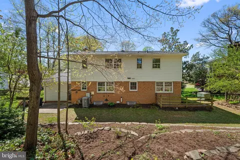 Exterior - 6703 Norview Ct, Springfield, VA 22152 photo 4 of 7