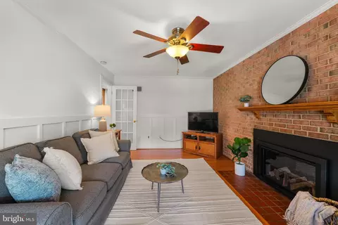 Living - 6703 Norview Ct, Springfield, VA 22152 photo 1 of 5