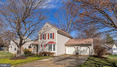 7448 Ridge Rd, Springfield, VA 22153