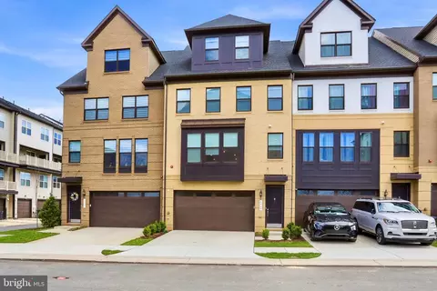 4965 Longmire Way, Chantilly, VA 20151