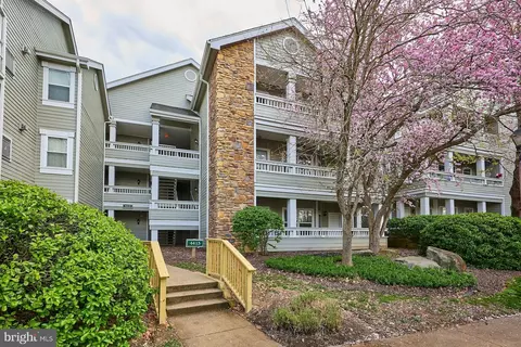4413 Fair Stone Dr #105, Fairfax, VA 22033