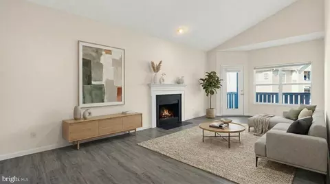14322 Climbing Rose Way #306, Centreville, VA 20121