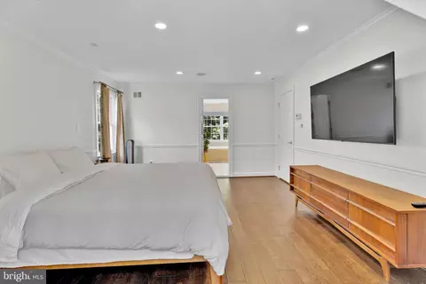 Bedroom - 1502 Chain Bridge Ct, Mclean, VA 22101 photo 2 of 6