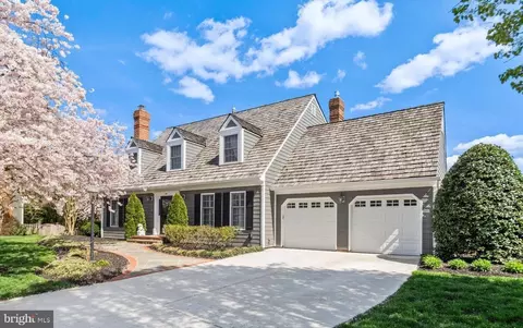 Exterior - 1502 Chain Bridge Ct, Mclean, VA 22101 photo 2 of 20
