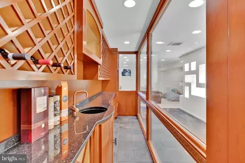 Entry Way - 1502 Chain Bridge Ct, Mclean, VA 22101 photo 7 of 7