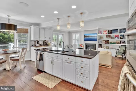 Kitchen - 1502 Chain Bridge Ct, Mclean, VA 22101 photo 5 of 6