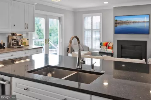 Kitchen - 1502 Chain Bridge Ct, Mclean, VA 22101 photo 6 of 6