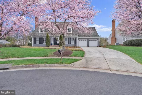 Exterior - 1502 Chain Bridge Ct, Mclean, VA 22101 photo 17 of 20
