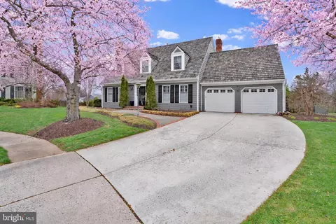Exterior - 1502 Chain Bridge Ct, Mclean, VA 22101 photo 18 of 20