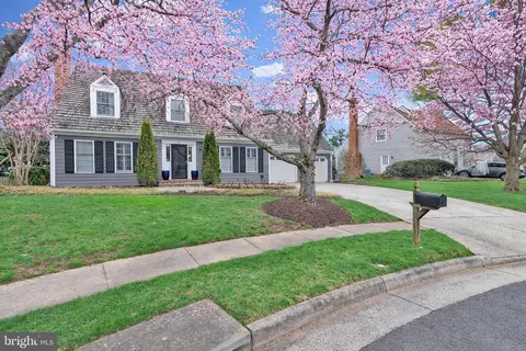 Exterior - 1502 Chain Bridge Ct, Mclean, VA 22101 photo 19 of 20