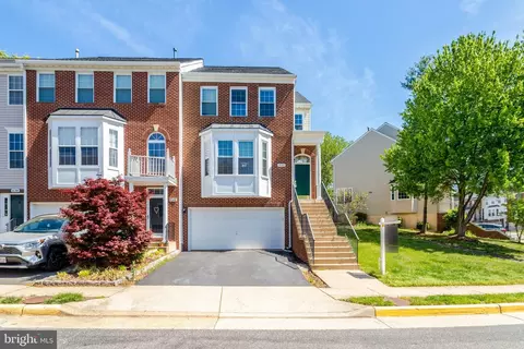 5142 Ballycastle Cir, Alexandria, VA 22315