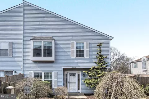 6105 A Hoskins Hollow Cir, Centreville, VA 20121