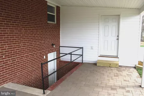 Exterior - 6809 Ruskin St, Springfield, VA 22150 photo 11 of 11