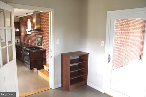 Entry Way - 6809 Ruskin St, Springfield, VA 22150 photo 2 of 4