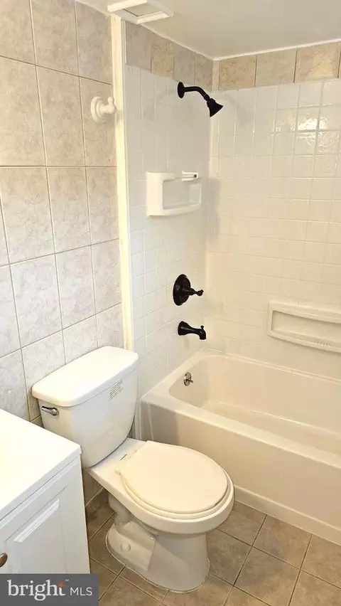 Bath - 6809 Ruskin St, Springfield, VA 22150 photo 1 of 8