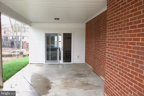 Exterior - 6809 Ruskin St, Springfield, VA 22150 photo 4 of 11