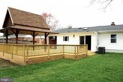 Exterior - 6809 Ruskin St, Springfield, VA 22150 photo 7 of 11